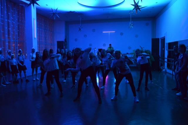 dance battle (19)