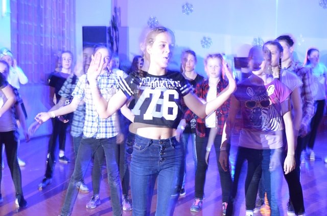 dance battle (25)