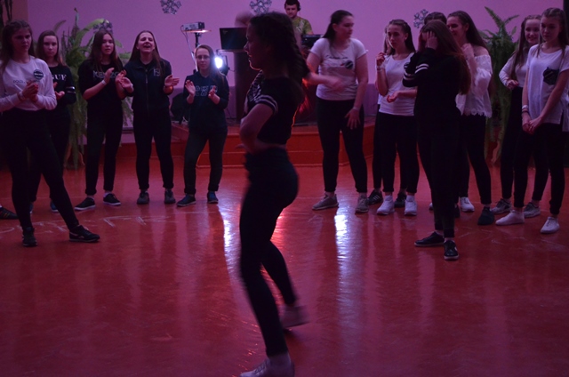 dance battle (32)