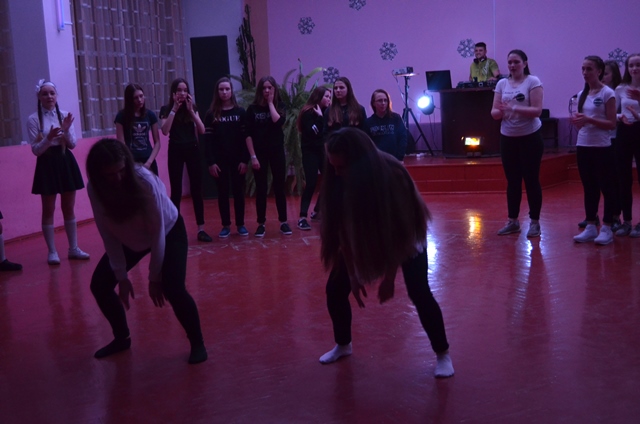 dance battle (42)